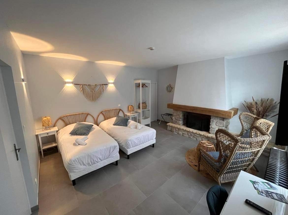 Le Clos Joli Haybes Exteriör bild