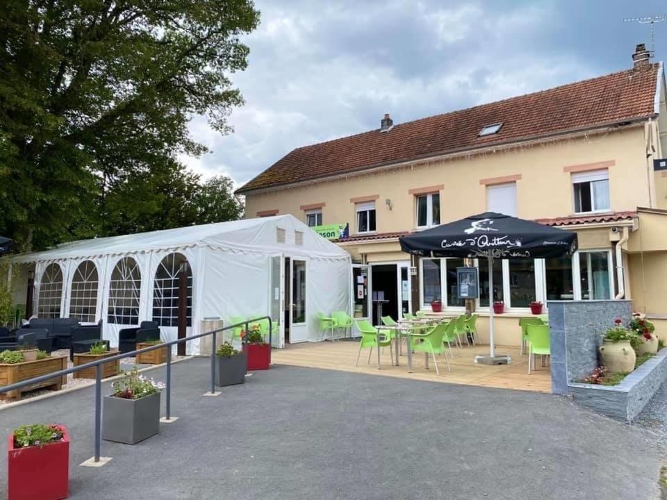 Le Clos Joli Haybes Exteriör bild